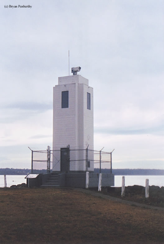 Photo of the Browns Point Lighthouse.