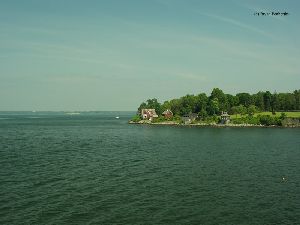 Distance shot of the lighthouse.