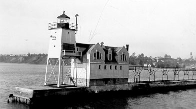 U.S. Coast Guard Archive Photo of the Kewaunee Pierhead Lighthouse