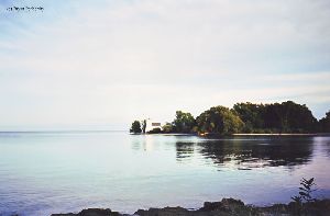A distance shot from across the inlet.