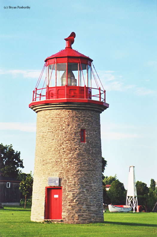 Photo of the False Duck Island Lighthouse.