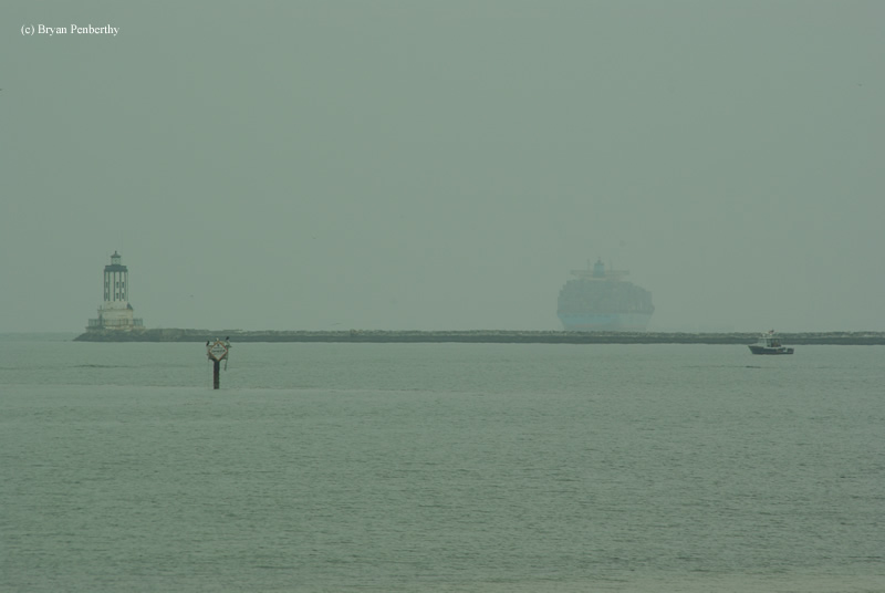 Photo of the Los Angeles Harbor (Angels Gate) Lighthouse.