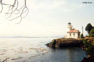 Very nice close up shot of the lighthouse.