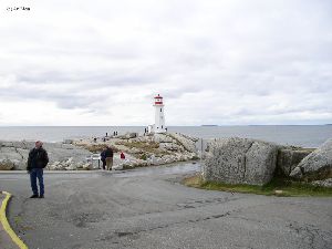 The road leading to the lighthouse.